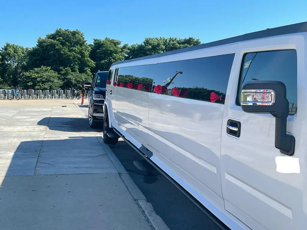 Hummer Limo side view